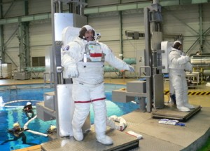 宇宙　無重力訓練　画像