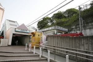 弘明寺駅